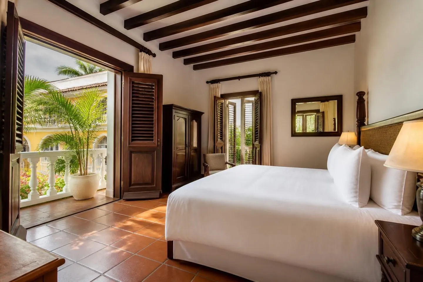hotel-arcadia-cartagena---zona-crespo - Caribe Express