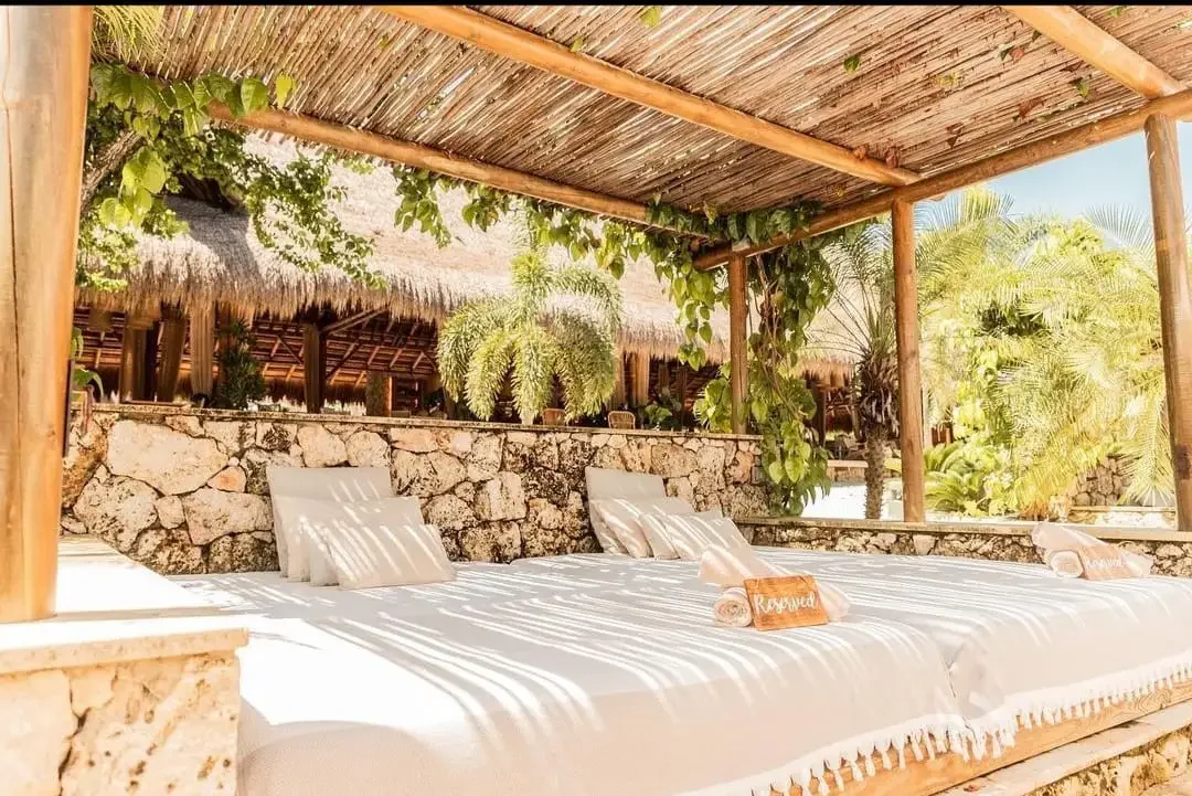 MAKANI BEACH CLUB - Caribe Express